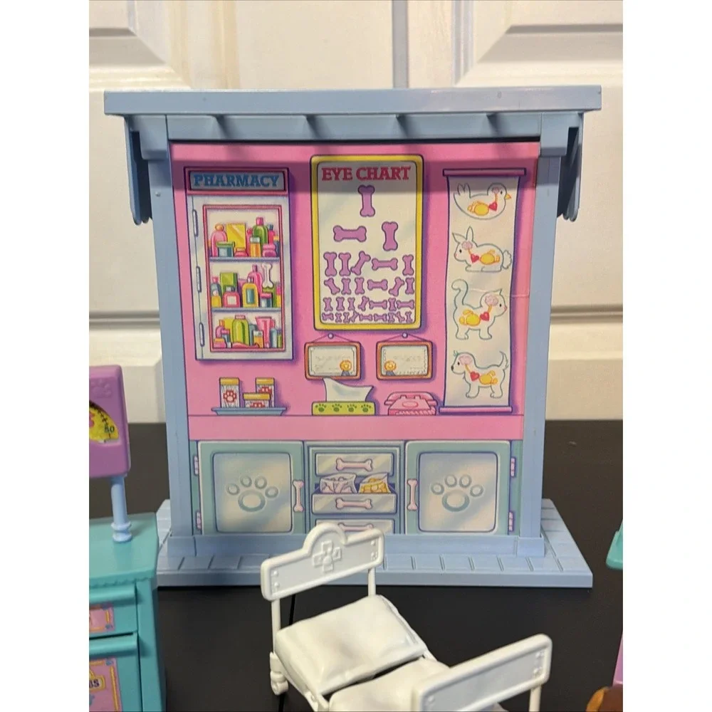 Vintage 1993 Kenner Littlest Pet Shop Care Center Vet Hospital LPS VTG Set Lot